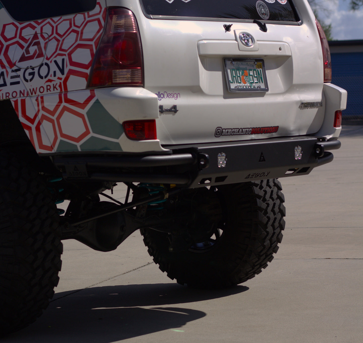 Durable black powder coat finish on a 3/16 inch steel 4Runner rear bumper.