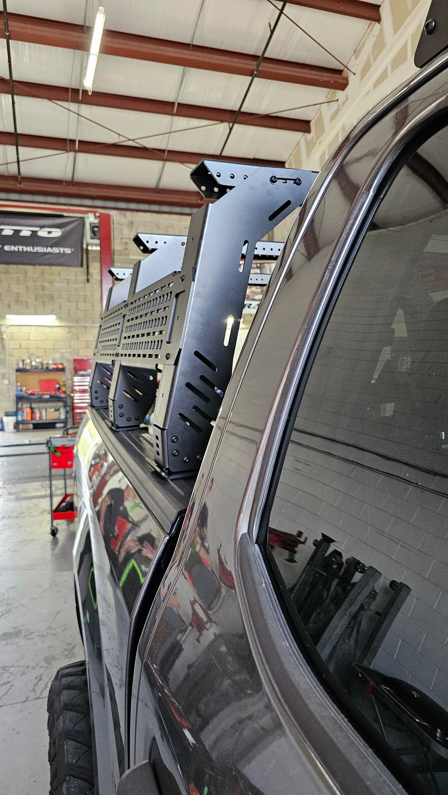 Corrosion-resistant powder-coated aluminum bed rack built to withstand extreme off-road trail conditions.