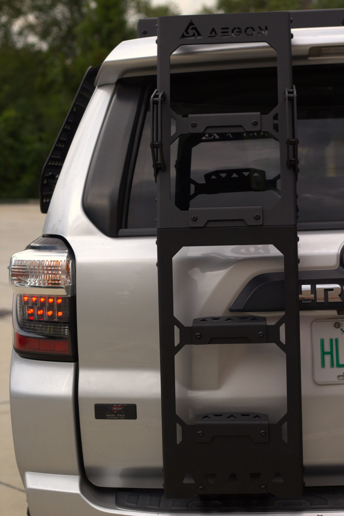 Heavy-duty 4Runner hatch ladder with 220 lbs maximum load capacity and lifetime structural warranty.