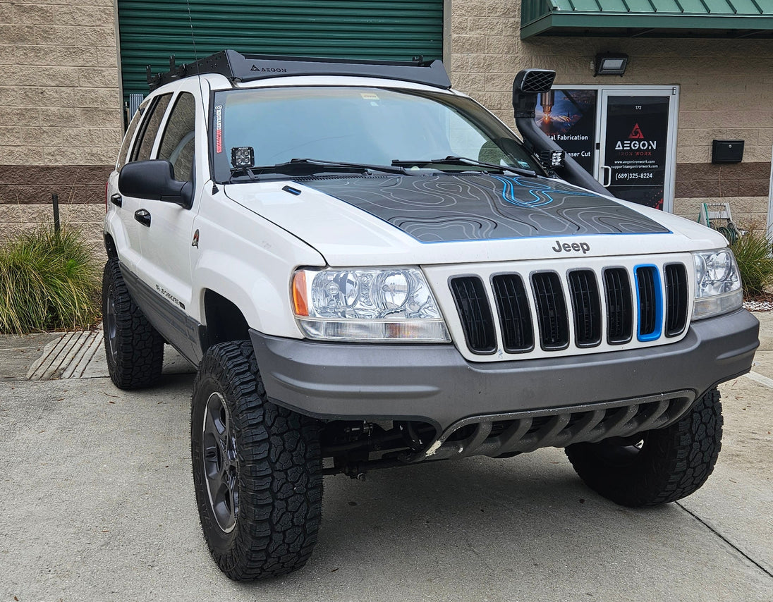 Front wind deflector for Jeep Grand Cherokee WJ roof rack with integrated mounts for a 40 inch LED light bar.